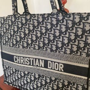💝💐- Christien Dior Book tote blue and beige Signature COPY.